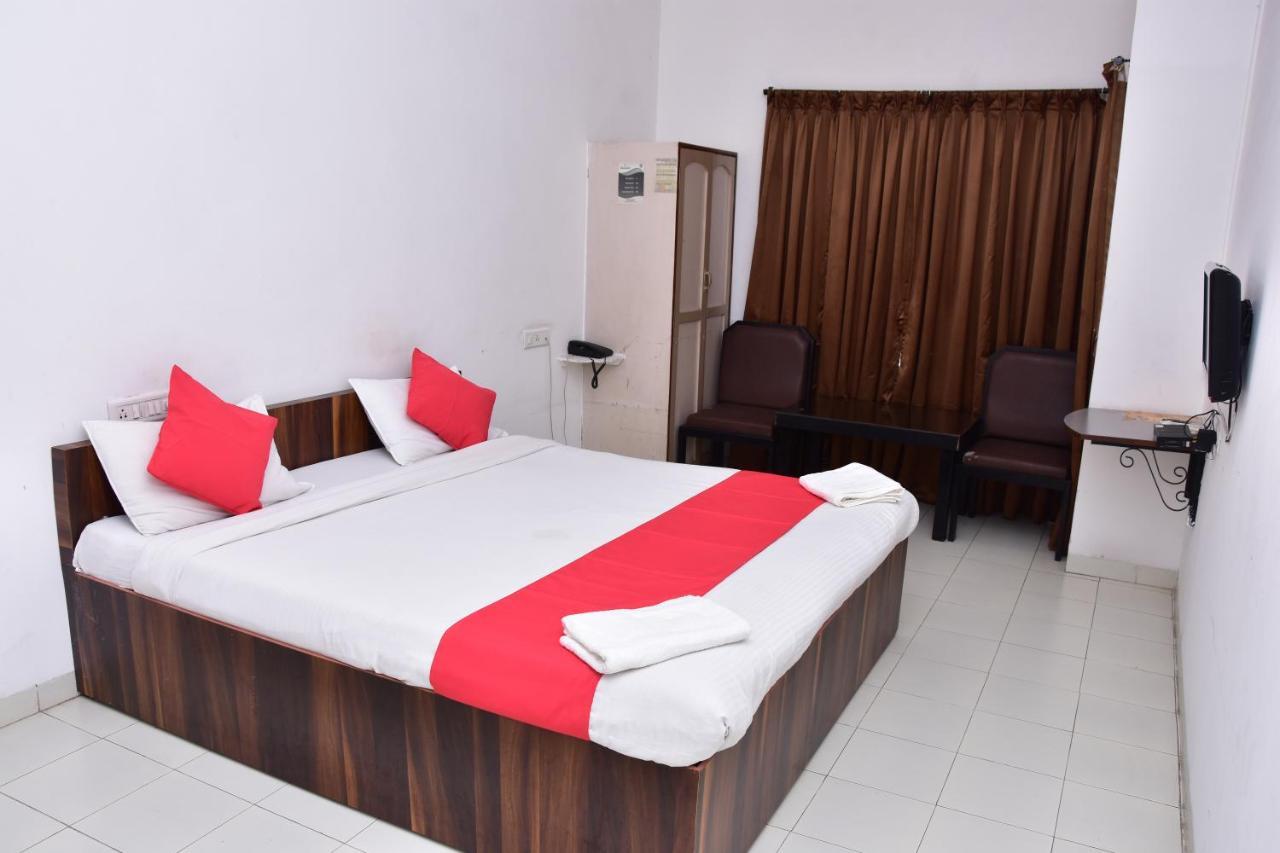 Popular Hotel Pune Exterior foto